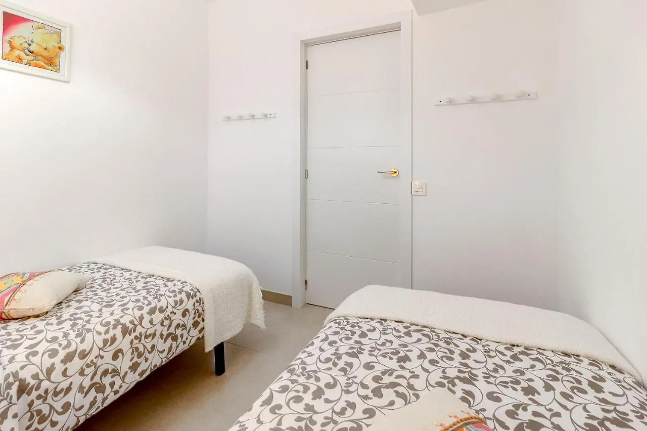 Two Bedroom Apartment Near The Ocean Playa de las Americas  Hiszpania