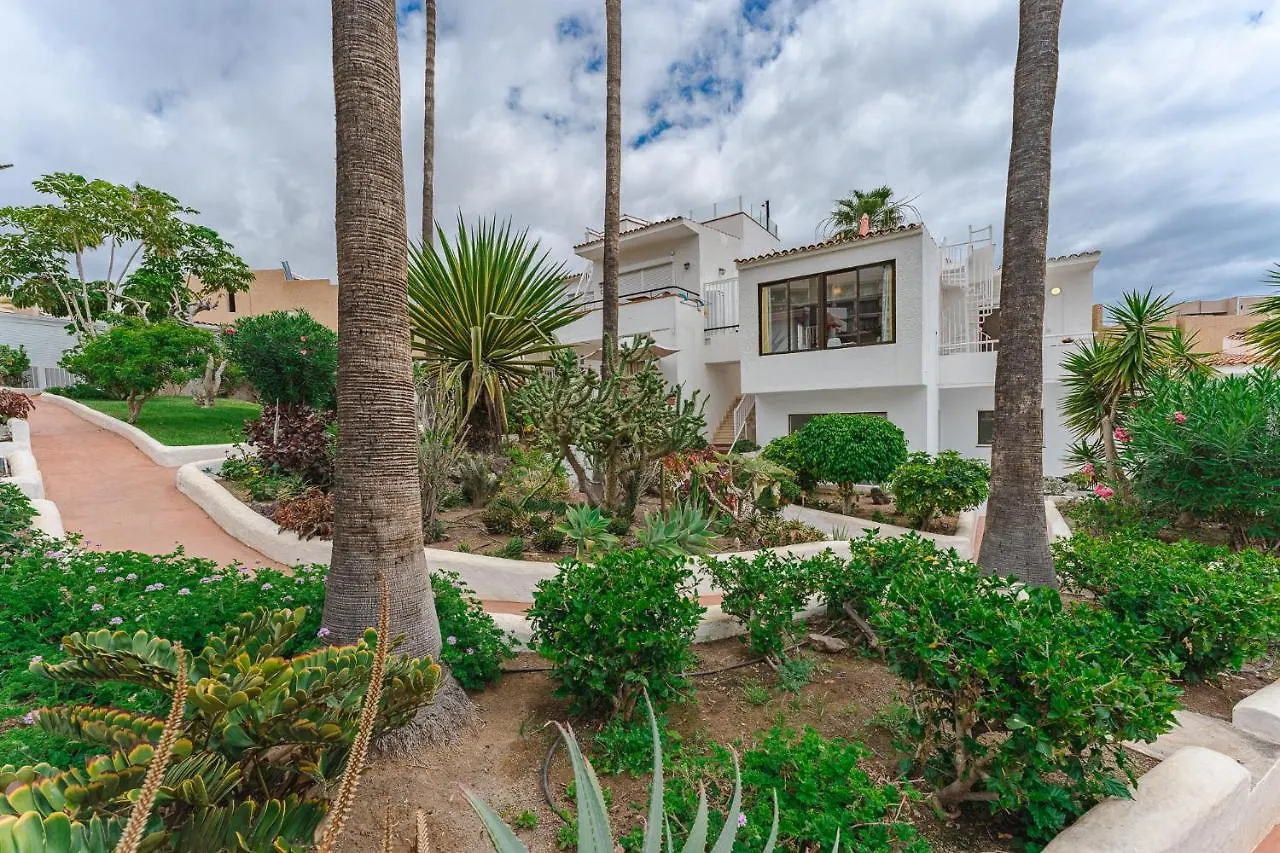 Two Bedroom Apartment Near The Ocean Playa de las Americas  Hiszpania